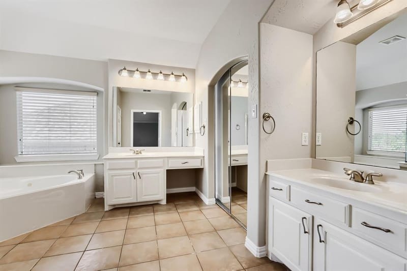 1343 Valley Vista Drive, Irving TX 75063 - Photo 19