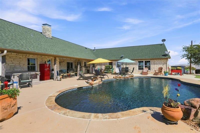 900 Leech, Poolville TX 76487 - Photo 19