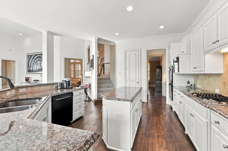 614 Castle Creek Drive, Coppell TX 75019 - Photo 12