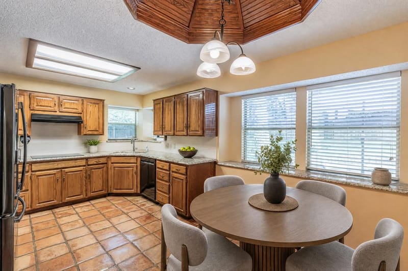 3901 Echo Hill Court, Arlington TX 76001 - Photo 12