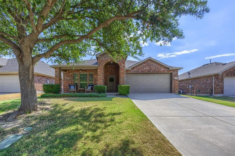 2536 Shooting Star Drive, McKinney TX 75071 - Photo 2