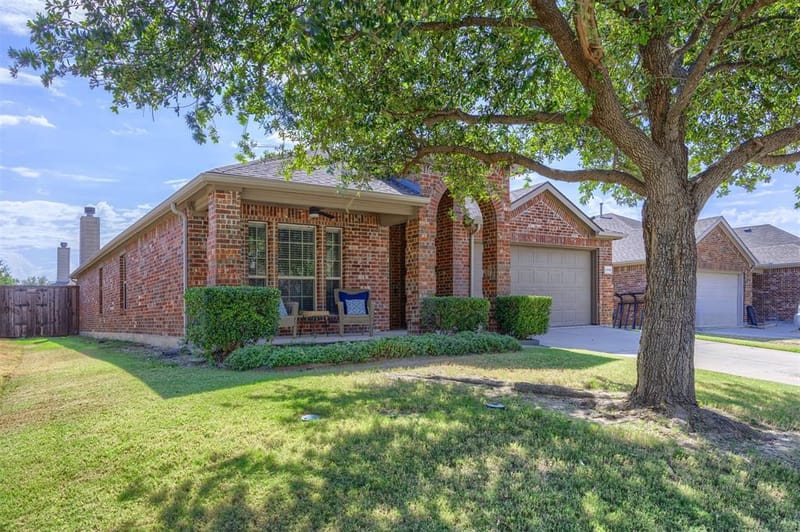 2536 Shooting Star Drive, McKinney TX 75071 - Photo 3
