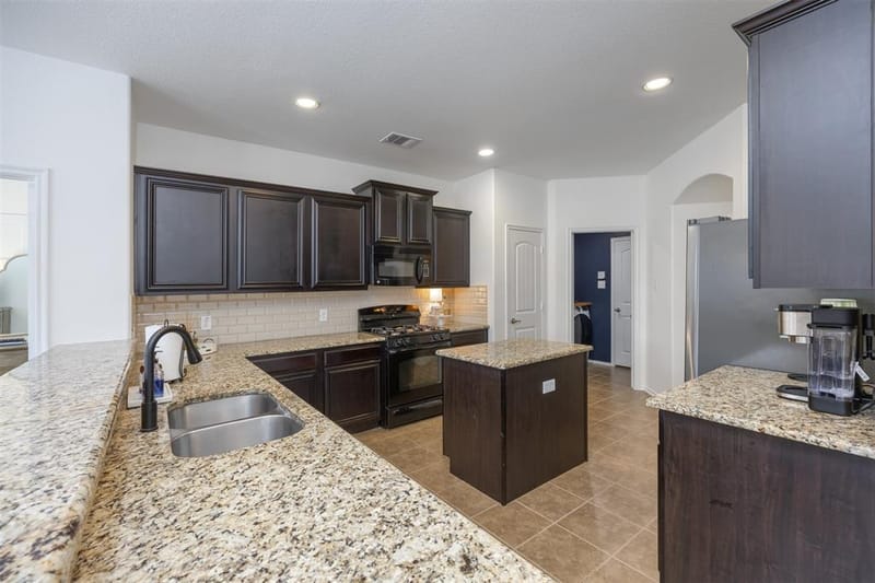 2536 Shooting Star Drive, McKinney TX 75071 - Photo 10