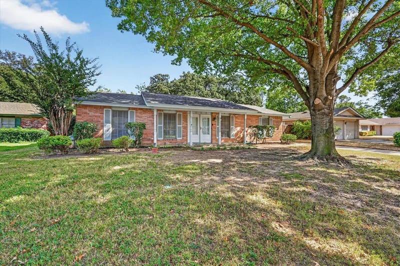3016 Friendswood Drive, Arlington TX 76013