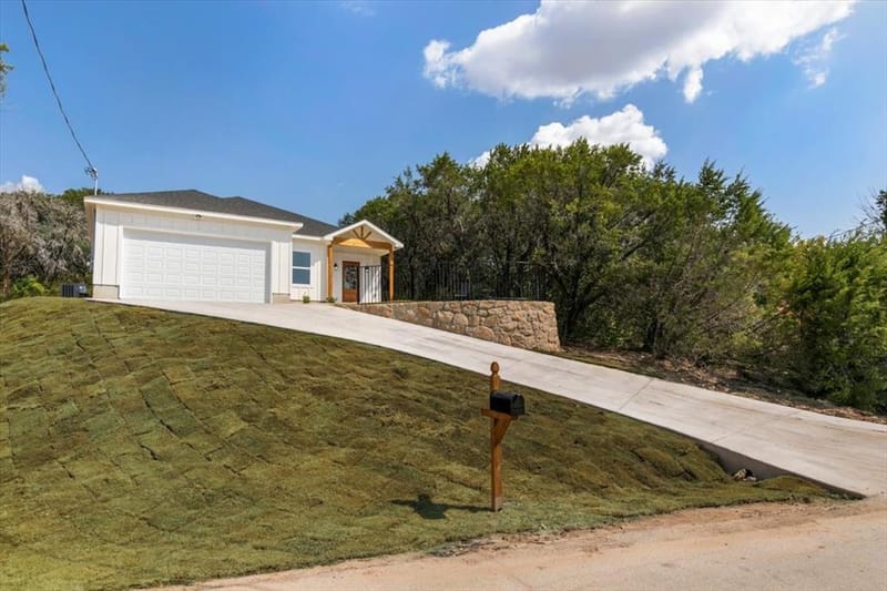 1001 Apache Ridge Road, Granbury TX 76048