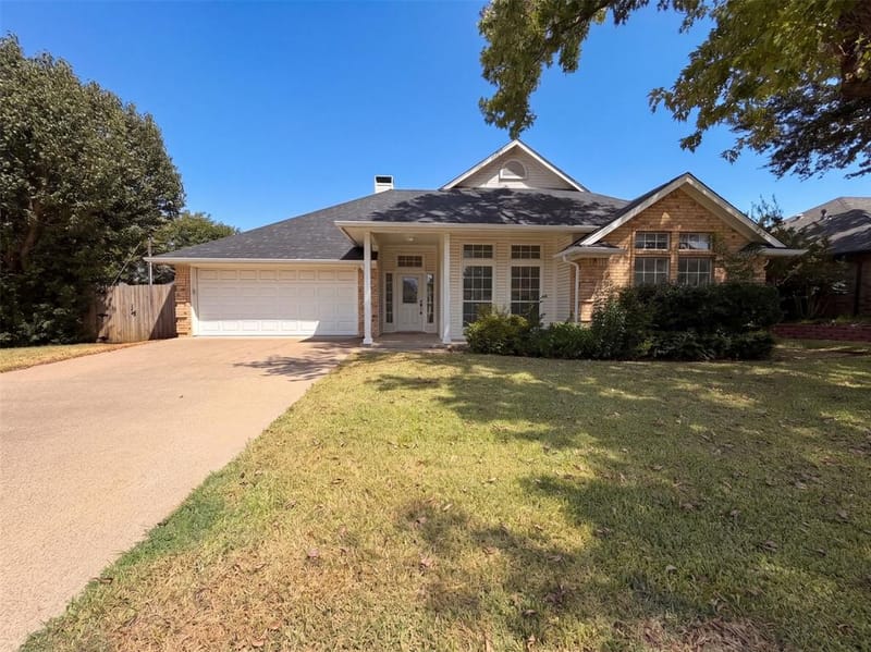 1623 W Pleasant Drive, Midlothian TX 76065