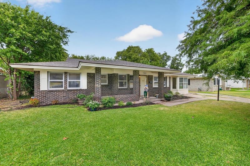 5500 Wheaton Drive, Fort Worth TX 76133 - Photo 3