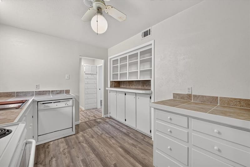 5500 Wheaton Drive, Fort Worth TX 76133 - Photo 8