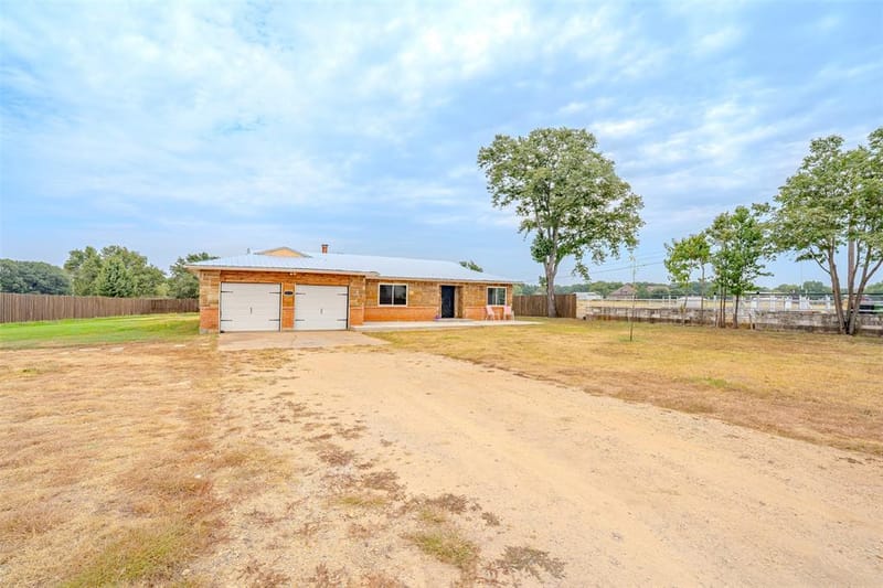 2212 Acton Highway, Granbury TX 76049 - Photo 6