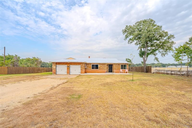 2212 Acton Highway, Granbury TX 76049 - Photo 7