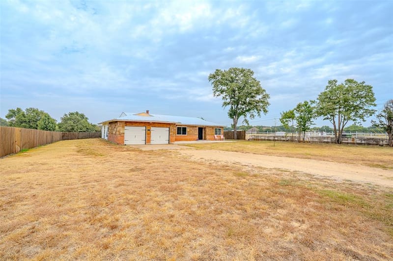 2212 Acton Highway, Granbury TX 76049 - Photo 5