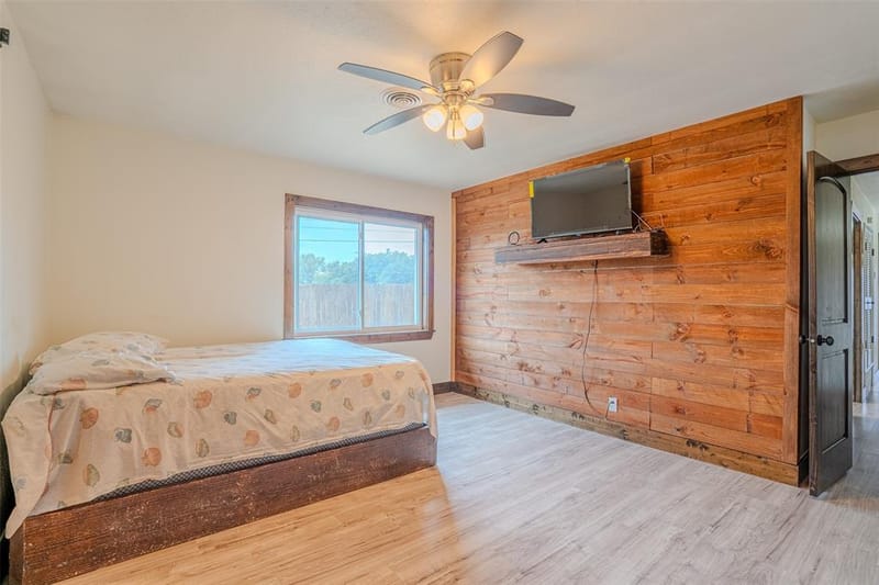 2212 Acton Highway, Granbury TX 76049 - Photo 33