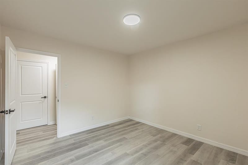 426 NE 29th Street, Grand Prairie TX 75050 - Photo 23
