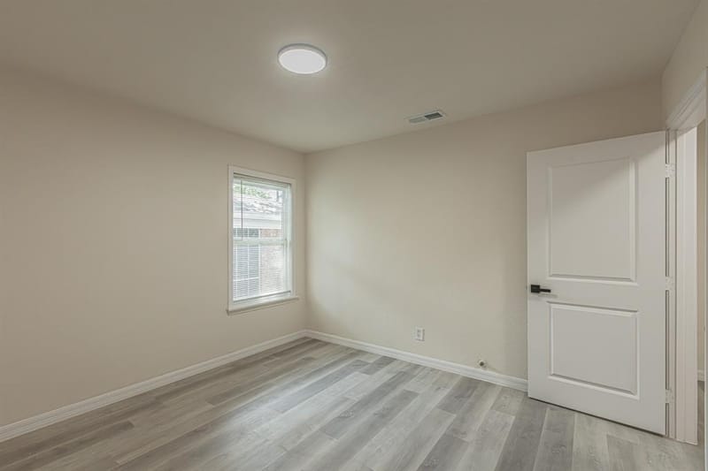 426 NE 29th Street, Grand Prairie TX 75050 - Photo 22