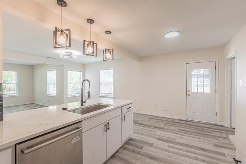 426 NE 29th Street, Grand Prairie TX 75050 - Photo 14