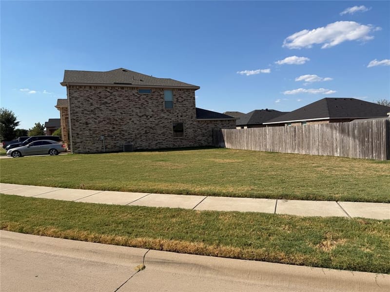 1808 Creekwood Drive, Cleburne TX 76033 - Photo 2