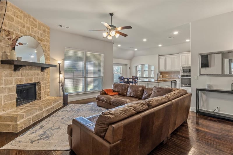 947 Mangrove Drive, Fate TX 75087 - Photo 6