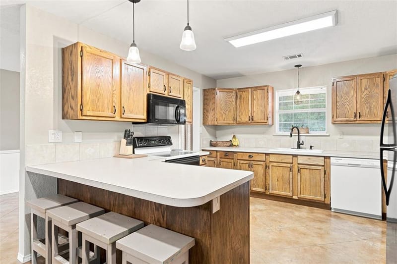 600 Cedar Canyon Road, Crawford TX 76638 - Photo 9
