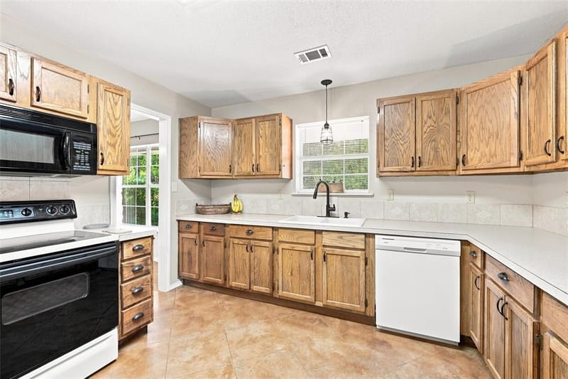 600 Cedar Canyon Road, Crawford TX 76638 - Photo 10