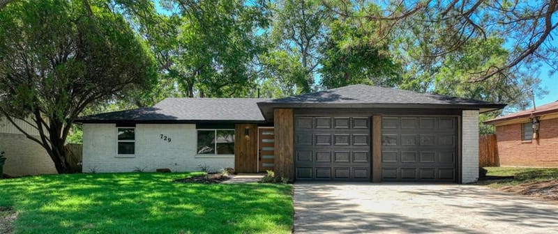 729 Oakwood Avenue, Hurst TX 76053