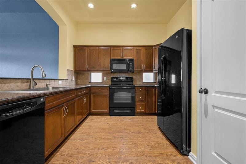 10437 Condor Loop, Waco TX 76708 - Photo 4