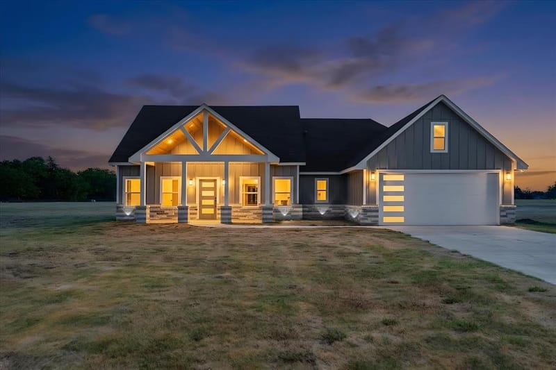 1564 County Road 4732, Cumby TX 75433
