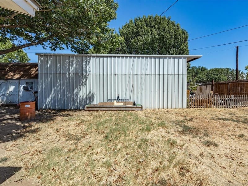 100 NW Jill Ann Drive, Burleson TX 76028 - Photo 32