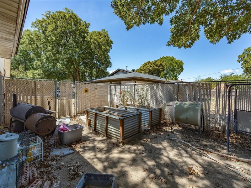 100 NW Jill Ann Drive, Burleson TX 76028 - Photo 34
