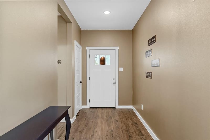 402 Peabody Street, Hillsboro TX 76645 - Photo 2