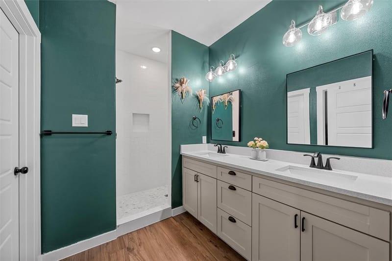 402 Peabody Street, Hillsboro TX 76645 - Photo 10