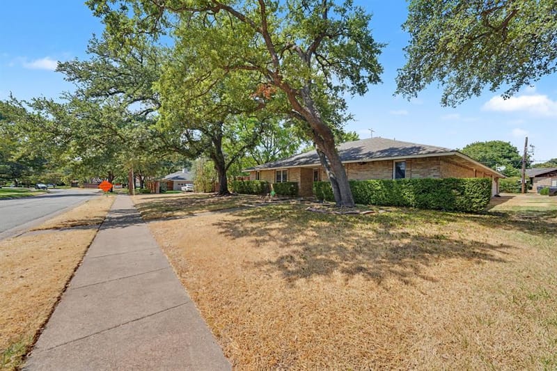 3917 High Summit Drive, Dallas TX 75244 - Photo 14