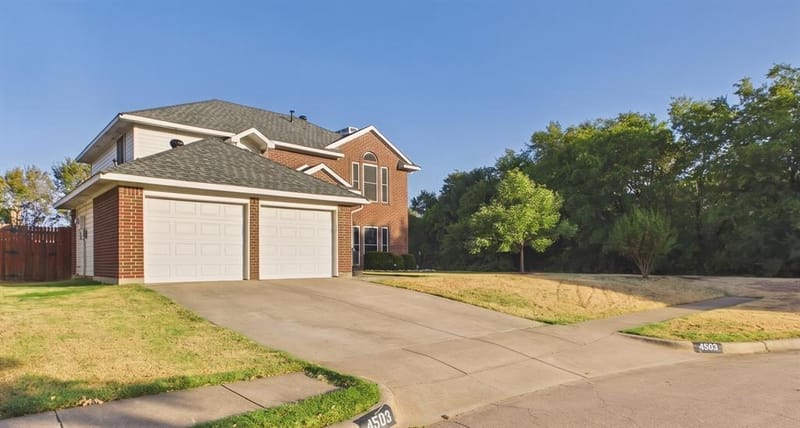 4503 Queenswood Drive, Grand Prairie TX 75052 - Photo 2