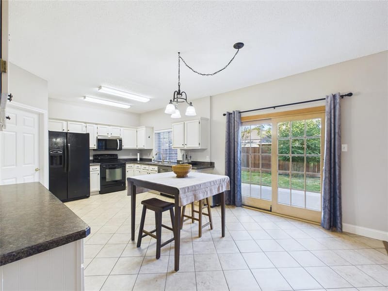 4503 Queenswood Drive, Grand Prairie TX 75052 - Photo 15