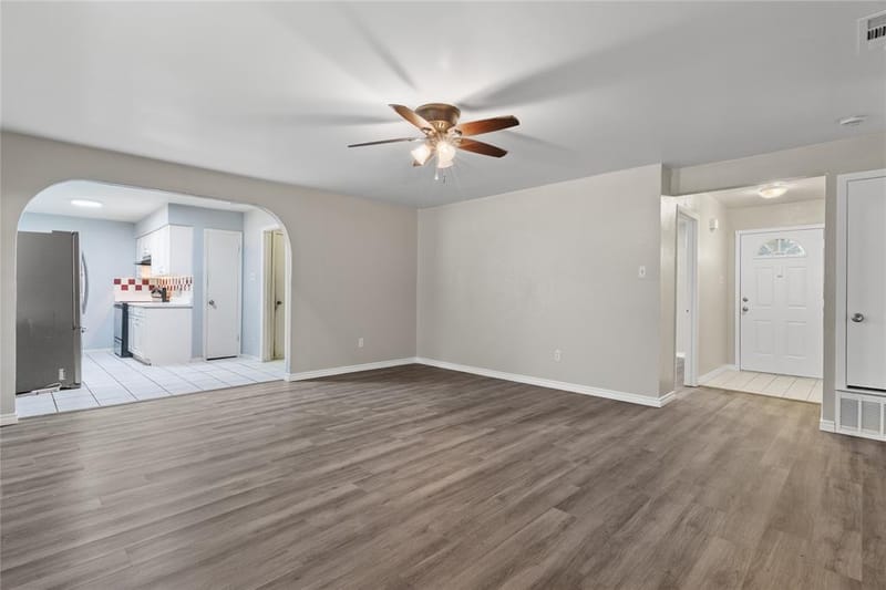 2200 Etain Road, Irving TX 75060 - Photo 2
