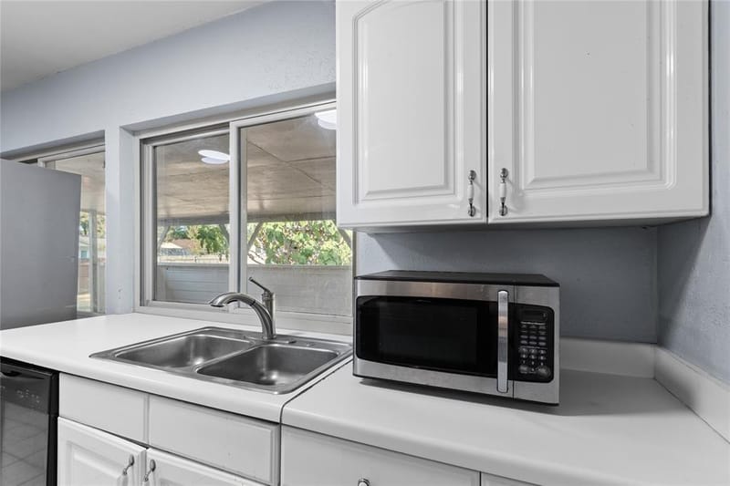 2200 Etain Road, Irving TX 75060 - Photo 7