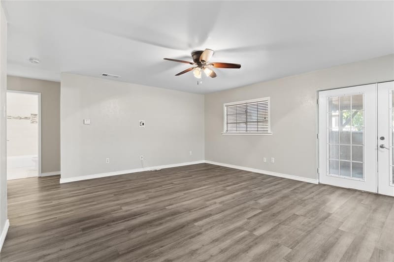 2200 Etain Road, Irving TX 75060 - Photo 4
