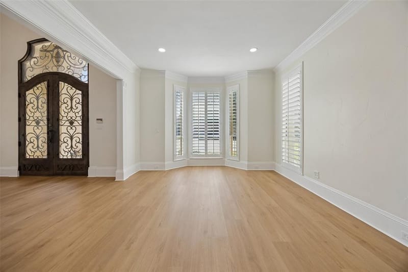 5107 Scarborough Lane, Dallas TX 75287 - Photo 9