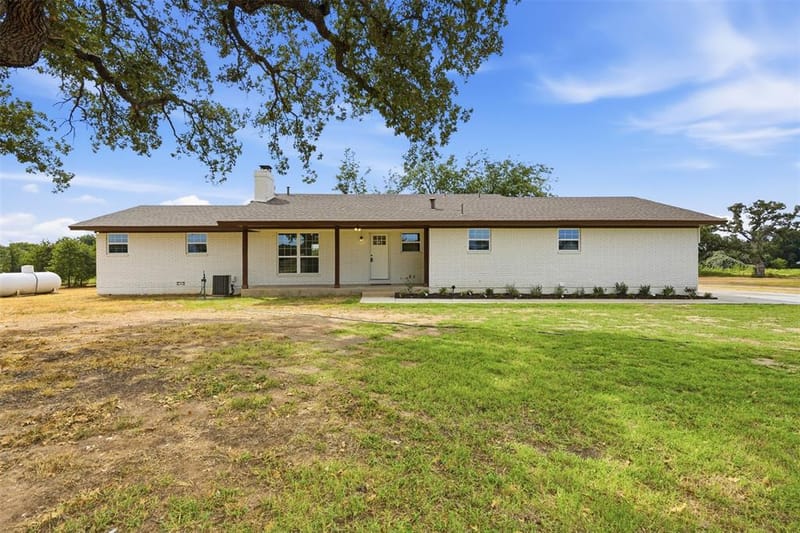 1024 Arbor Vista Drive, Azle TX 76020