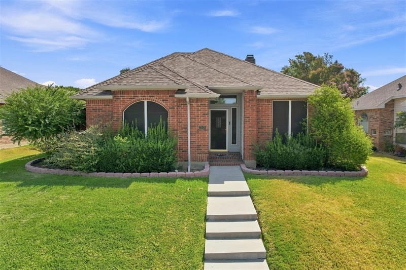 2126 Greenstone Trail, Carrollton TX 75010 - Photo 2