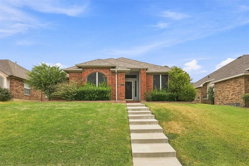 2126 Greenstone Trail, Carrollton TX 75010