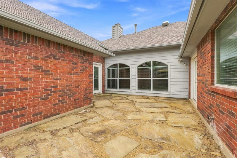 2126 Greenstone Trail, Carrollton TX 75010 - Photo 25