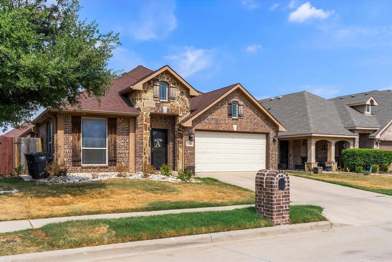 4336 Sweet Clover Lane, Fort Worth TX 76036 - Photo 3