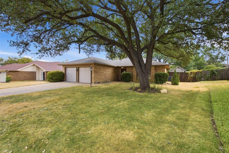6417 Shasta Trail, Fort Worth TX 76133 - Photo 3