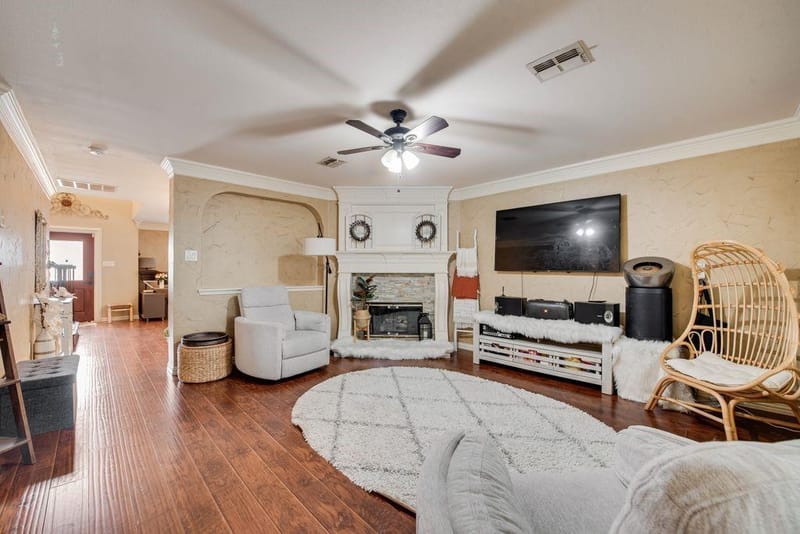7602 Stanhope Lane, Arlington TX 76001 - Photo 9