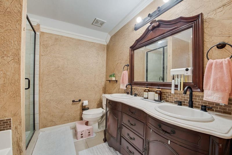 7602 Stanhope Lane, Arlington TX 76001 - Photo 14