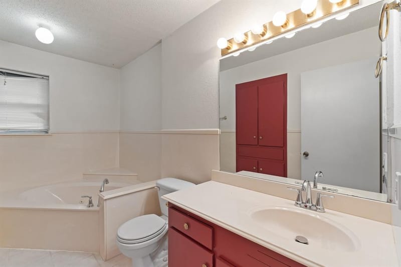 3016 E Renfro Street, Burleson TX 76028 - Photo 13