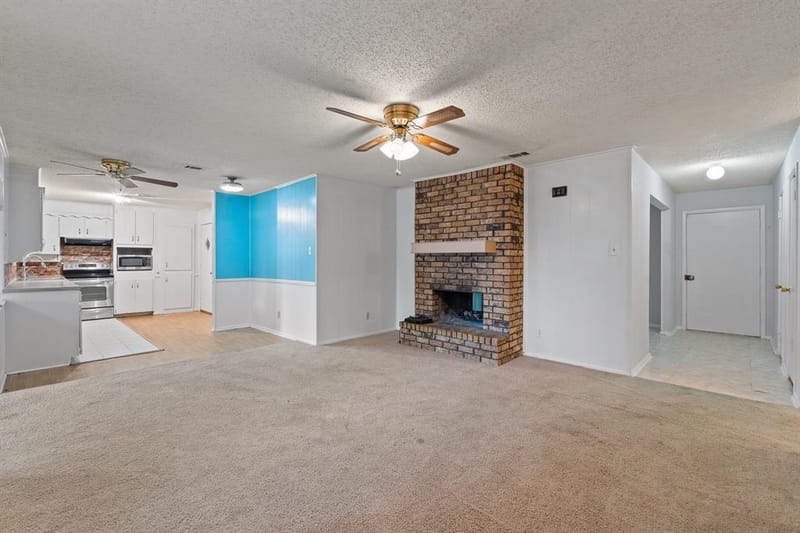 3016 E Renfro Street, Burleson TX 76028 - Photo 7