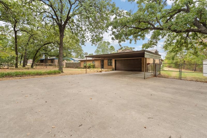 3016 E Renfro Street, Burleson TX 76028 - Photo 3