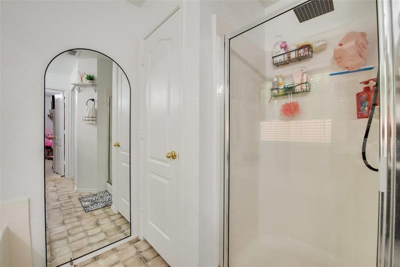 5505 Gessner Court, Arlington TX 76018 - Photo 20