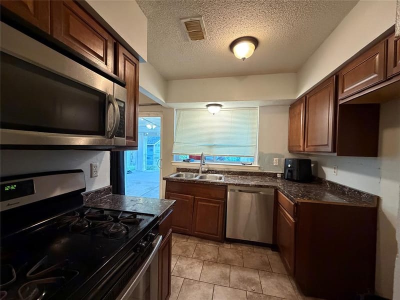 902 Milky Way, Garland TX 75040 - Photo 7